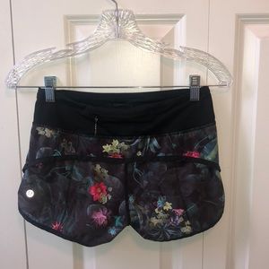 Lulemon speed shorts in curious jungle color